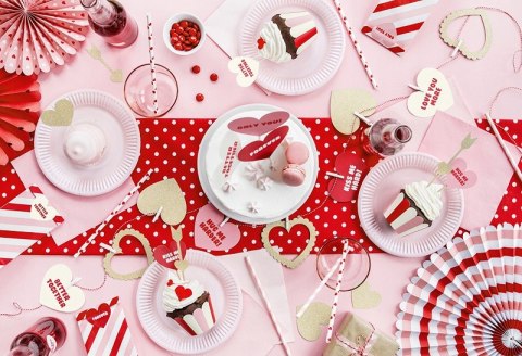 Czerwone gładkie płatki róż róże na Walentynki stół łóżko zaręczyny 100szt.