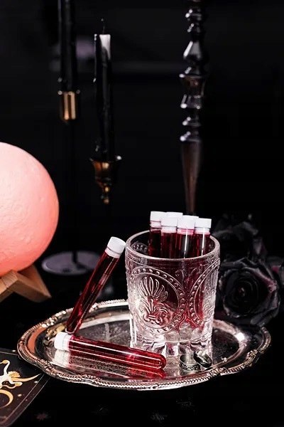 Kieliszki probówki krwawe dekoracje gadżety na stół imprezę Halloween 6szt.