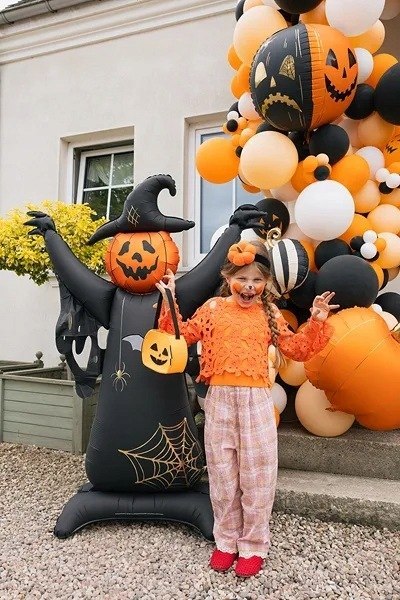Balon foliowy Strach na wróble Halloween czarny z głową dyni stojący 152cm